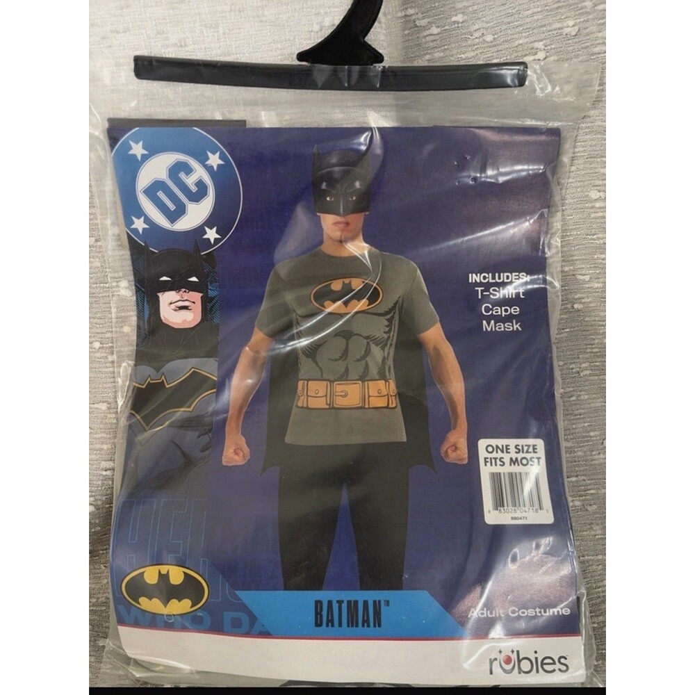 Batman T-shirt Adult Costume Kit Top Movie Comic Superhero Theme Party Halloween